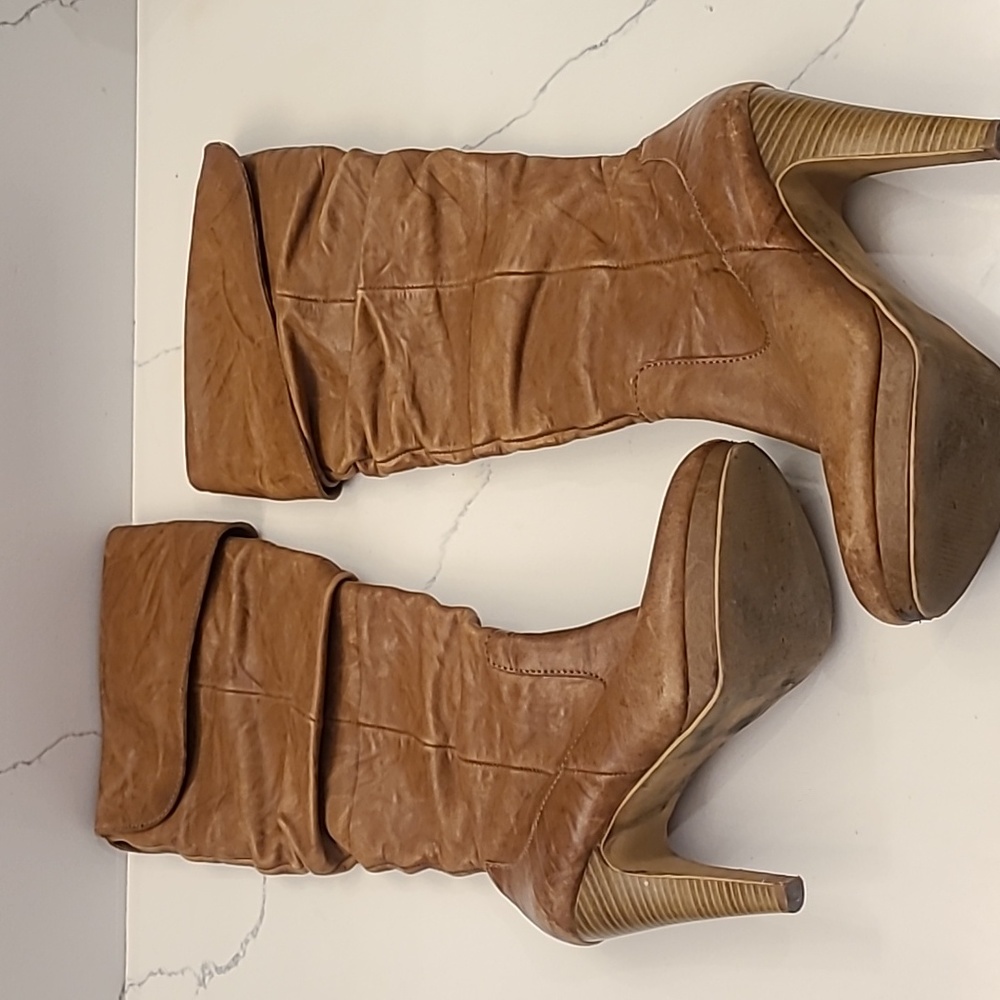 LEATHER BOOTS